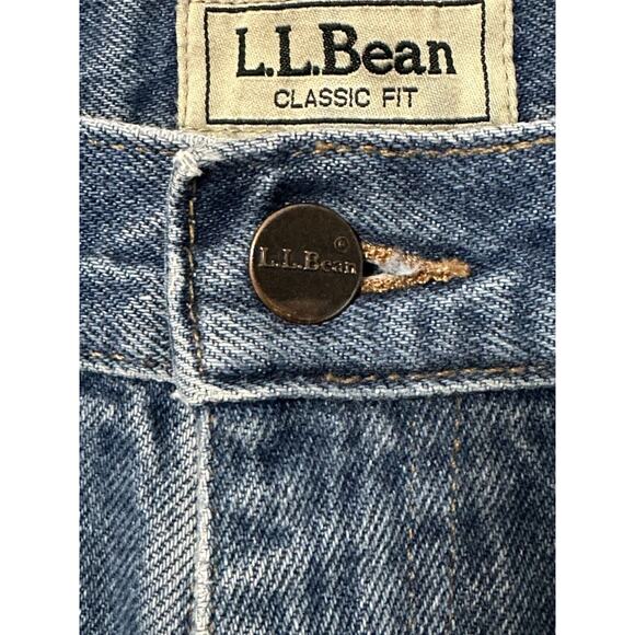 Classic Fit Men's L.L.Bean Jeans Sz. 40x29 Straight Leg Medium Wash Blue Denim - Picture 4 of 15